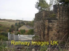 Photo - Lady Ann Level Crossing Batley c2003