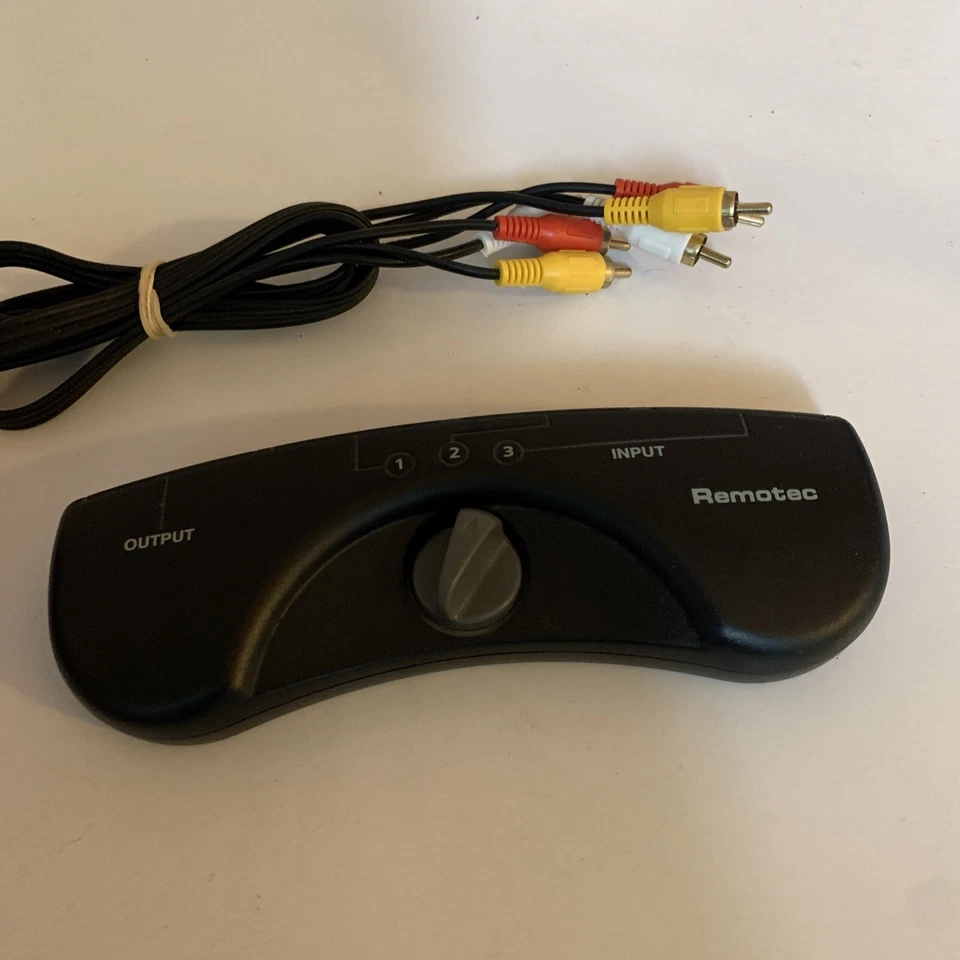 Remotec Audio Video AV RCA Switcher - Image 3 of 4