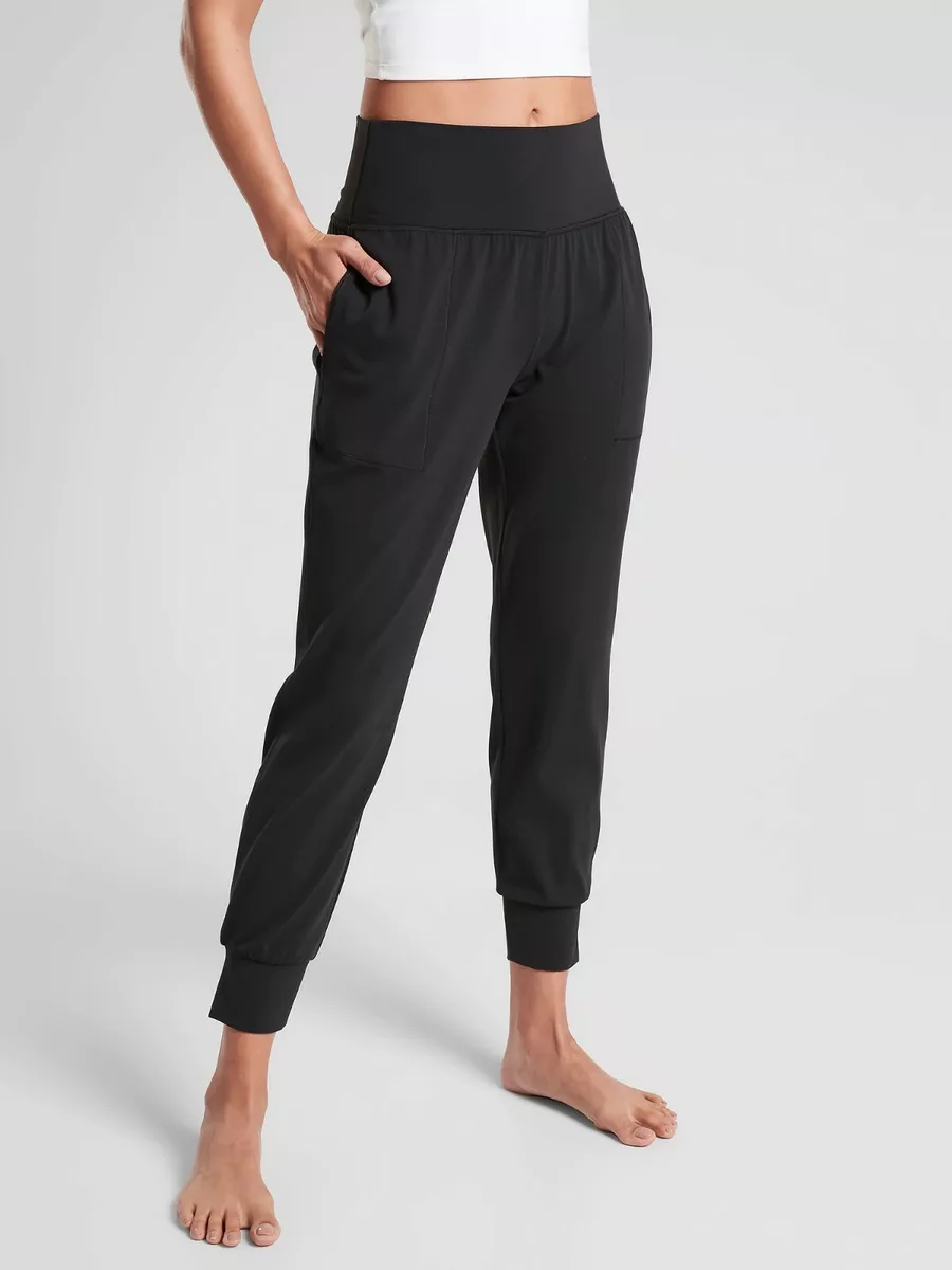 NWT Athleta Salutation Jogger in Powervita, Black SIZE ST S T