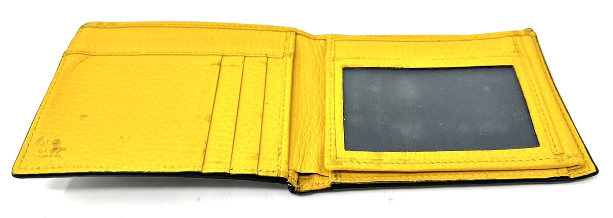①GUCCI Tri-Fold Wallet Interlocking G Gucci Trifold Leather Wallet Interlock GG Logo Black Outside