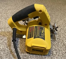 Dewalt DWC860W Wet Dry Masonry Tile Stone Cutter Saw 4 3/8” Tested Working