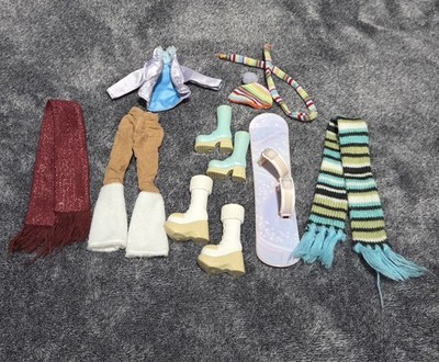 Bratz Wintertime Wonderland Clothing Shoes Accessories Lot Of 11