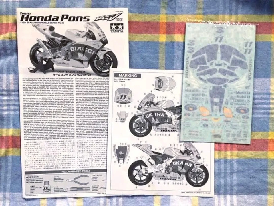 Kit Modelo Tamiya 1/12 Honda Pons Rc211v Con Calcomanías Cartógrafo Moto Foto 3 de 4