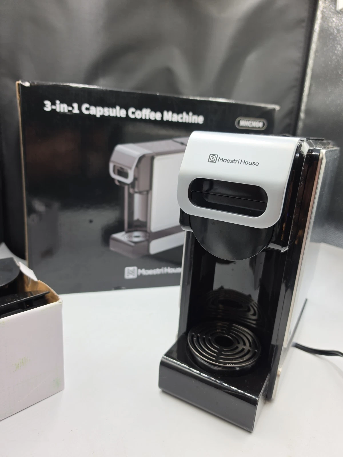 Maestri House 3-in-1 Capsule Coffee Machine ST-550 White Only Used Twice K-Cup &