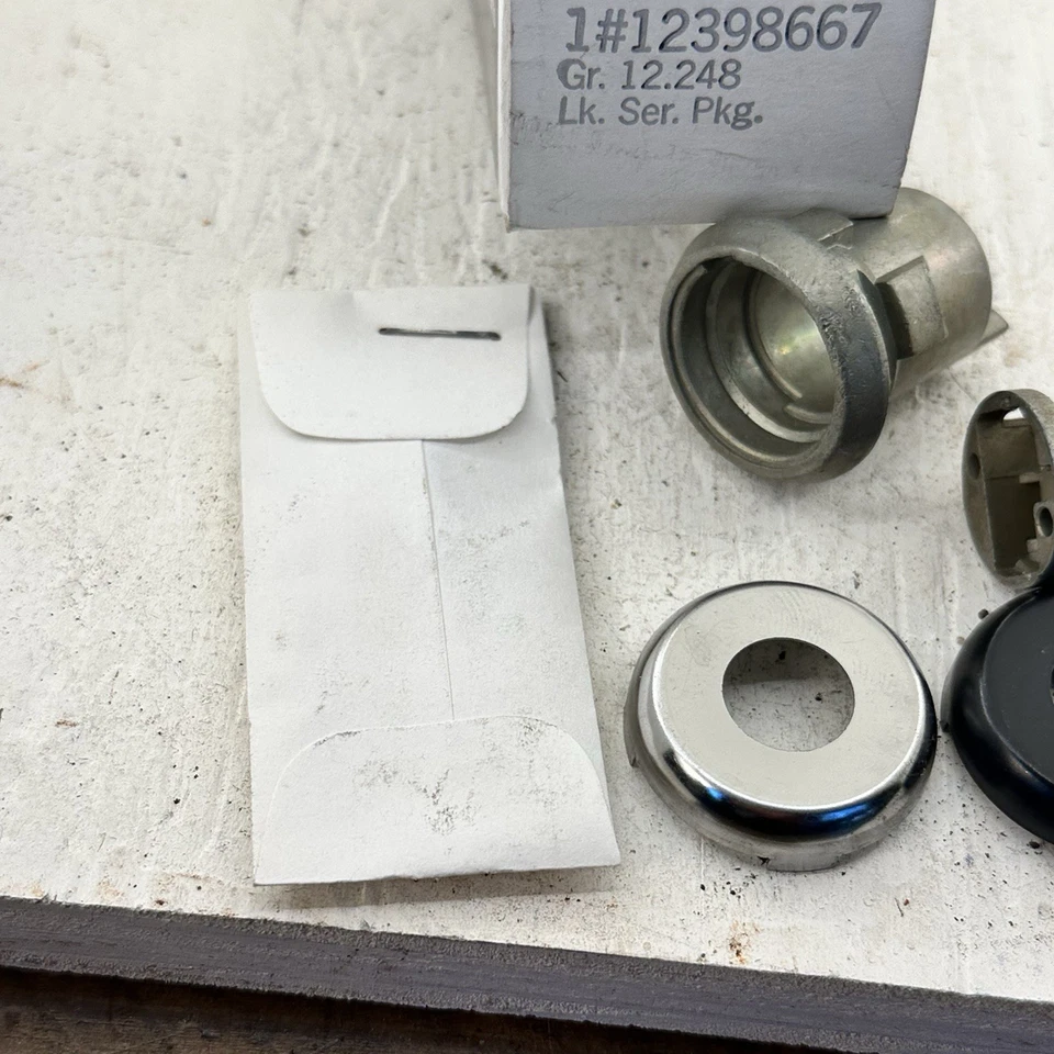 Vintage New OEM GM 12398667 Lock Service Package Uncoded Car Truck Part - Image 4 of 4