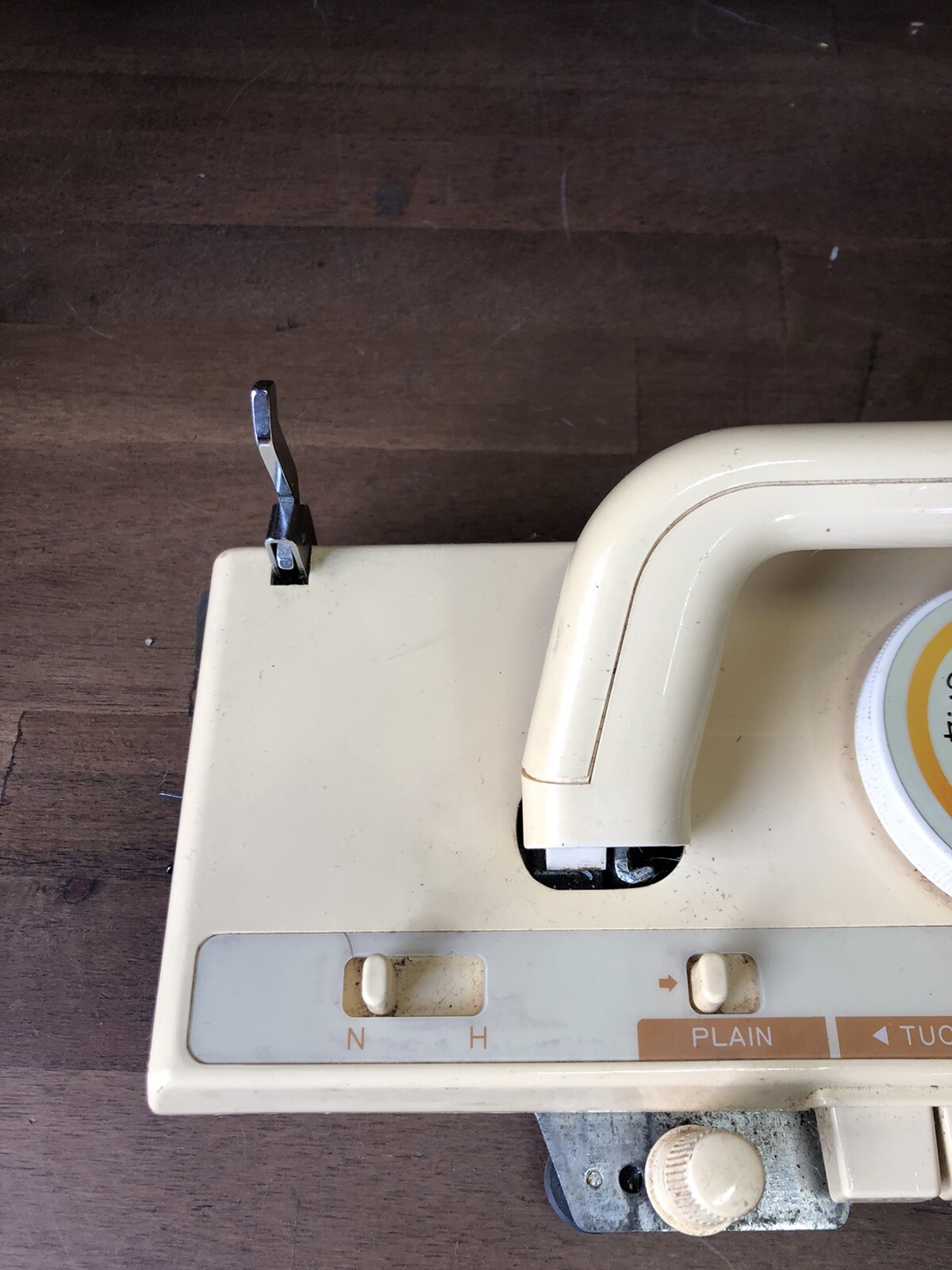 BROTHER KNITTING MACHINE KH910 LACE CARRIAGE ASSEMBLY HEAD ONLY eBay