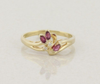 Ring 10 Karat Gelbgold natürlicher Rubin & Diamant Größe 9 1/4