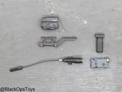 1/6 Scale Toy ZERT SDS13 Remastered - Sight, Mount, PEQ, Foregrip, & Tac Light