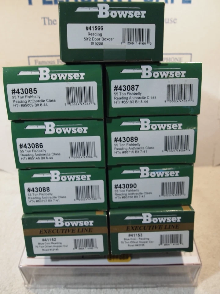 BOWSER READINGLINES RTR FREIGHT CARS, 6-55t & 2-70t HOPPERS, 1-50ft BOX CAR - Image 4 of 4