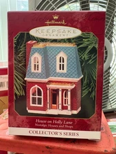 NIB Hallmark 1999 HOUSE ON HOLLY LANE Keepsake Ornament Nostalgic Houses #16 NIB
