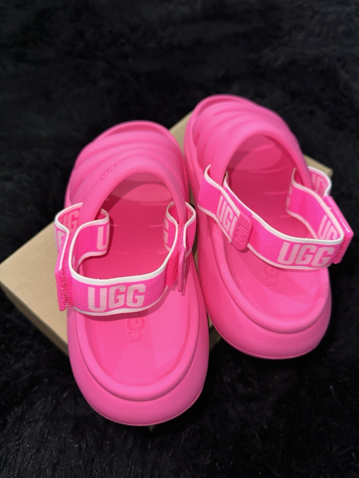UGG Slides - image 4