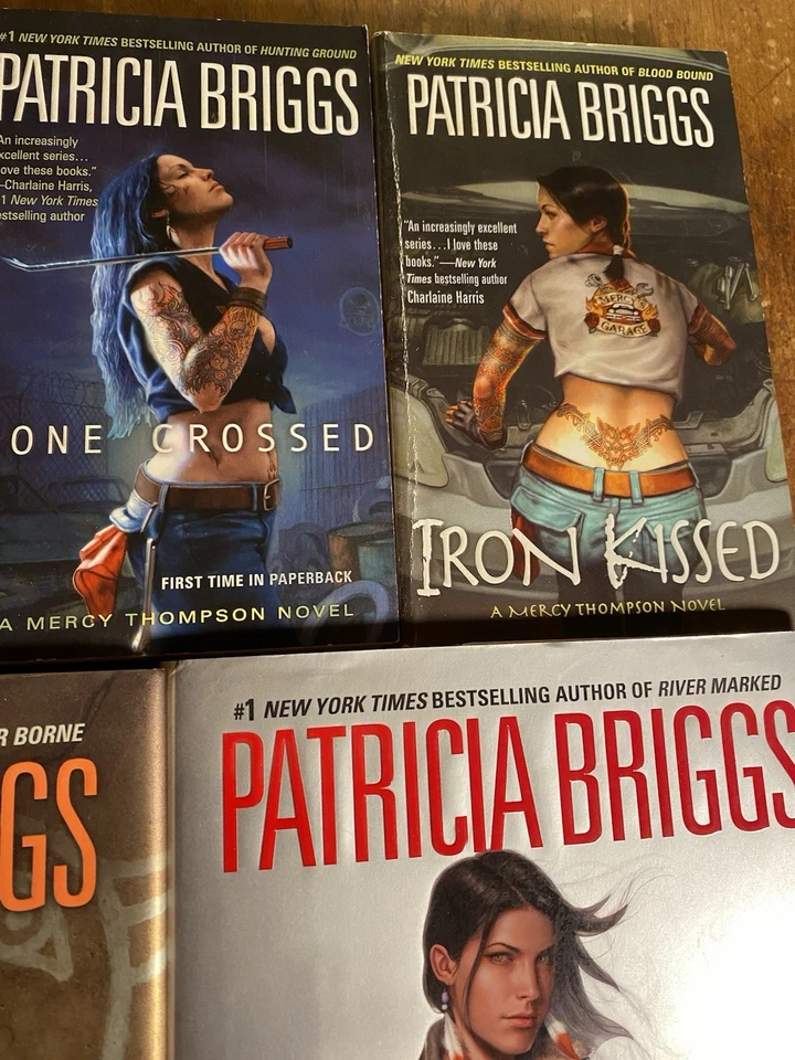Lot Of 8 Patricia Briggs Books (Mercy Thompson/Alpha And Omega Series) - Imagem 2 de 4