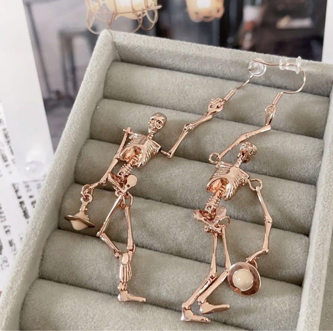 Vivienne Westwood　SKELTON EARRINGS　骸骨ピアス s-l400.jpg
