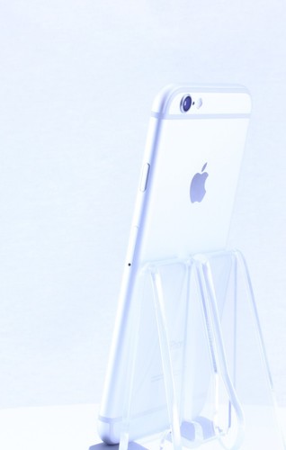 Apple iPhone 6s A1688 Unlocked 32GB Silver Fair Shape - Picture 5 of 12