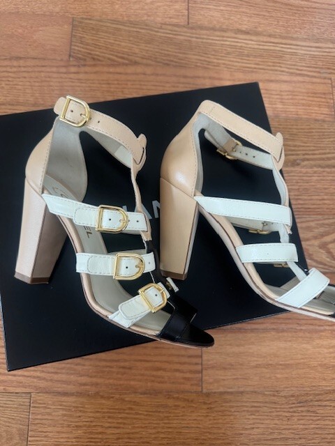 Chanel 2011 Interlocking CC Logo Gladiator Sandal… - image 3