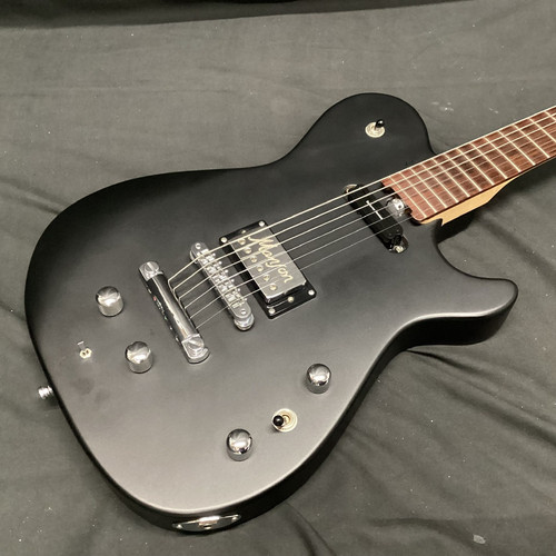 Manson Guitar Works MA-2 Dry Satin Black Fuzz Factory Free shipping from Japan - Picture 1 of 10
