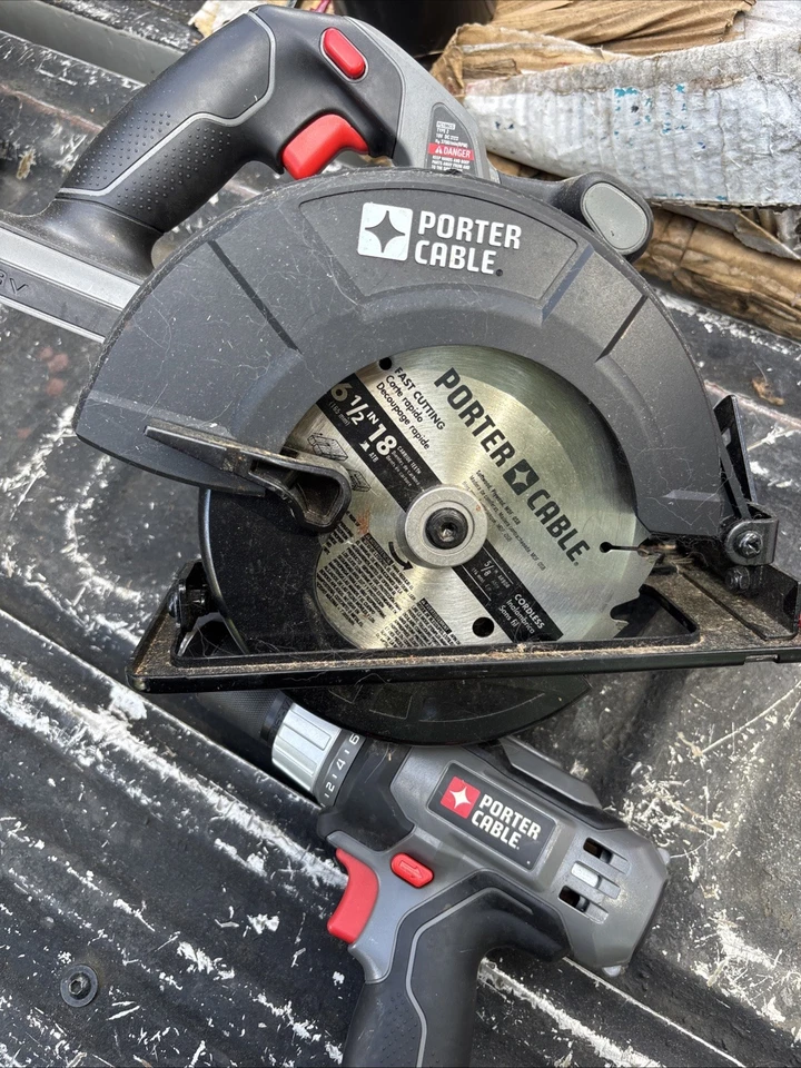 Porter cable 18 V battery powered circular saw and Drill - Image 4 of 4