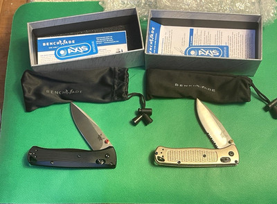 Lot of 2 BENCHMADE BUGOUT KNIVES 535 & 535BK-4 New In Boxes Clone