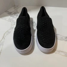 Vionic Splendid Kani black perforated slip on sneakers Women’s Size 9
