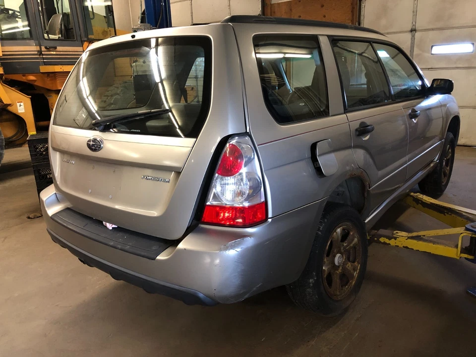 Subaru Forester 2007 tabla de piso de carga 2003-2008 Foto 3 de 3