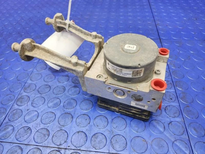 Dodge Challenger 2015 ABS conjunto modulador bomba de freno antibloqueo OEM 68257875AB Foto 4 de 4