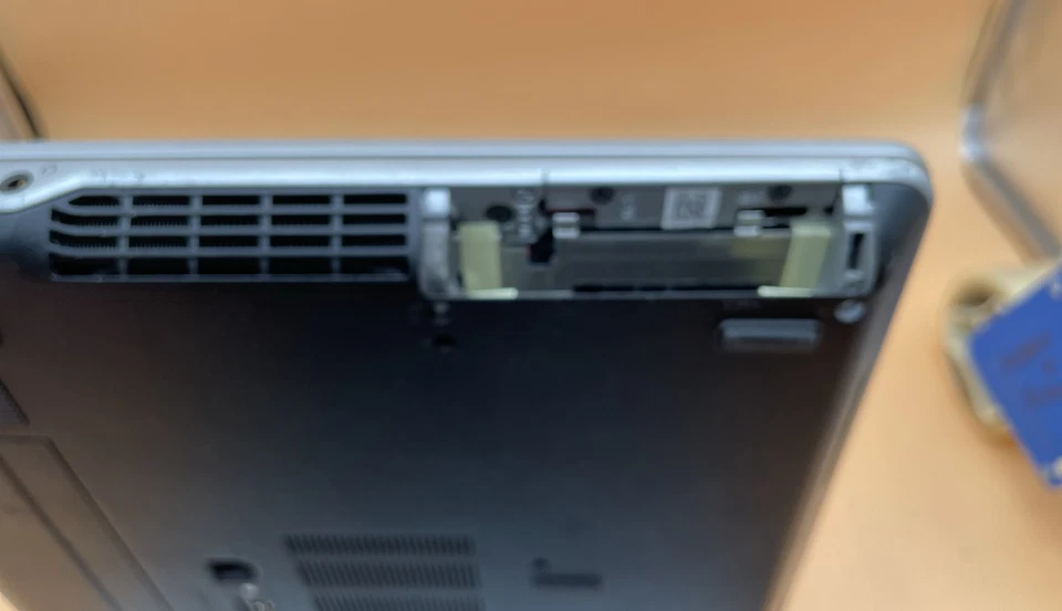 Ноутбук Dell Latitude E6330 Intel Core i3 Windows 7 только без жесткого диска на запчасти - Изображение 4 из 4