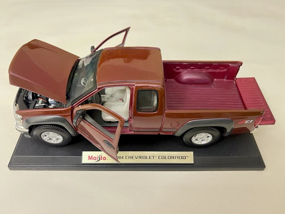 Chevrolet Colorado 4x4 2004 1/18 Maisto - Modellino espositivo - Immagine 4 di 4