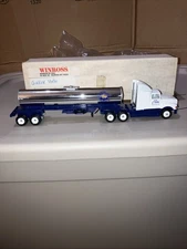 Winross Quaker State Diecast Tanker Truck Model Read Description!