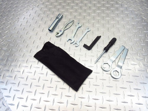 2017 17 18 KAWASAKI ZR900 Z900 OEM TOOLS TOOLBAG TOOLKIT BAG KIT POUCH SET - Picture 4 of 9