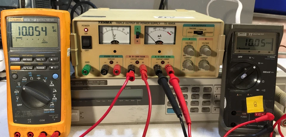 Tenma 72-4045A Triple Output DC Power Supply 0-24 VDC @ 0.5 A, 5 VDC @ 2A Tested - Image 4 of 4