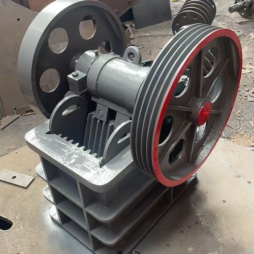 150*250 jaw crusher with diesel engine and frame and wheel mobile mini crusher - Picture 16 of 18