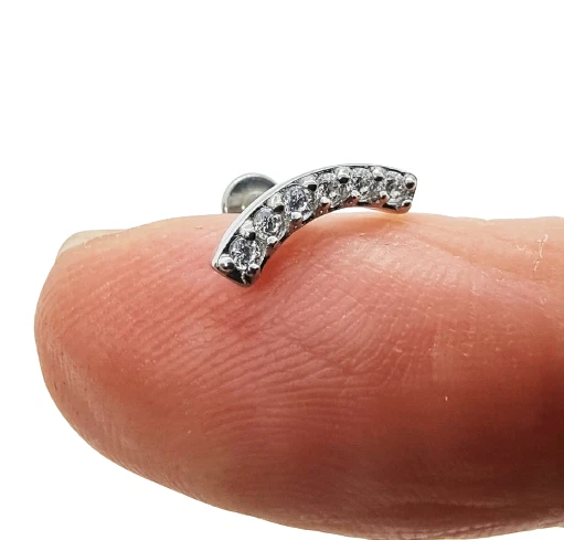 Orecchino piercing in acciaio da orecchio per lobo trago elice con zirconi - Immagine 2 di 4