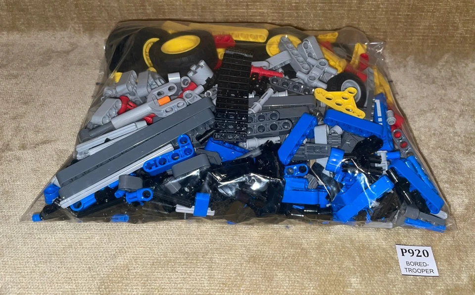 LEGO Technic 42023 Construction Crew, photo 1 of 2