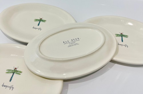 RAE DUNN Magenta DRAGONFLY Pattern 8 1/4" OVAL PLATES Set of 4 Excellent! - Picture 3 of 4