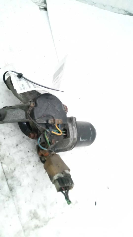 Motor limpiaparabrisas usado se adapta a: Subaru Forester 1999 grado A Foto 4 de 4