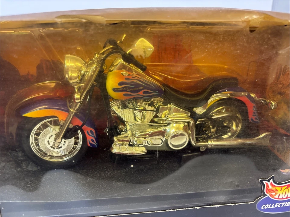 HOT WHEELS HARLEY DAVIDSON SOFTAIL MOTORCYCLE 1:10 Scale Hot Wheels NIB - Image 4 of 4