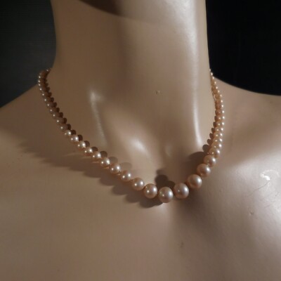 Collier De Perles Blanches Avec Fermoir Plaqué Argent - Style Art Nouveau - Longueur 41-45 Cm