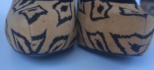 BCBGENERATION Women's Camel Black Platform Pumps Suede 7.5 B - Picture 5 of 8