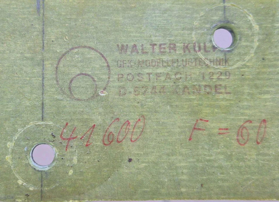 GFK-Fahrwerk 50cm Spurweite (500x160) für Motormodelle, gebraucht funktionsfähig - Bild 4 von 4