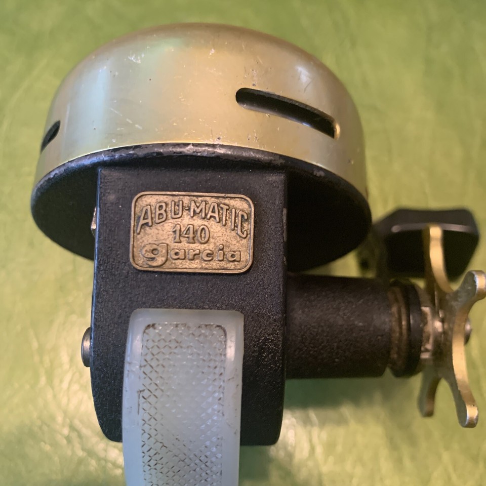 Moulinet Vintage Abu Garcia Abu-Matic 140 – Doré Suède Spincast