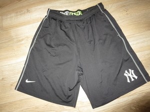 yankees nike shorts
