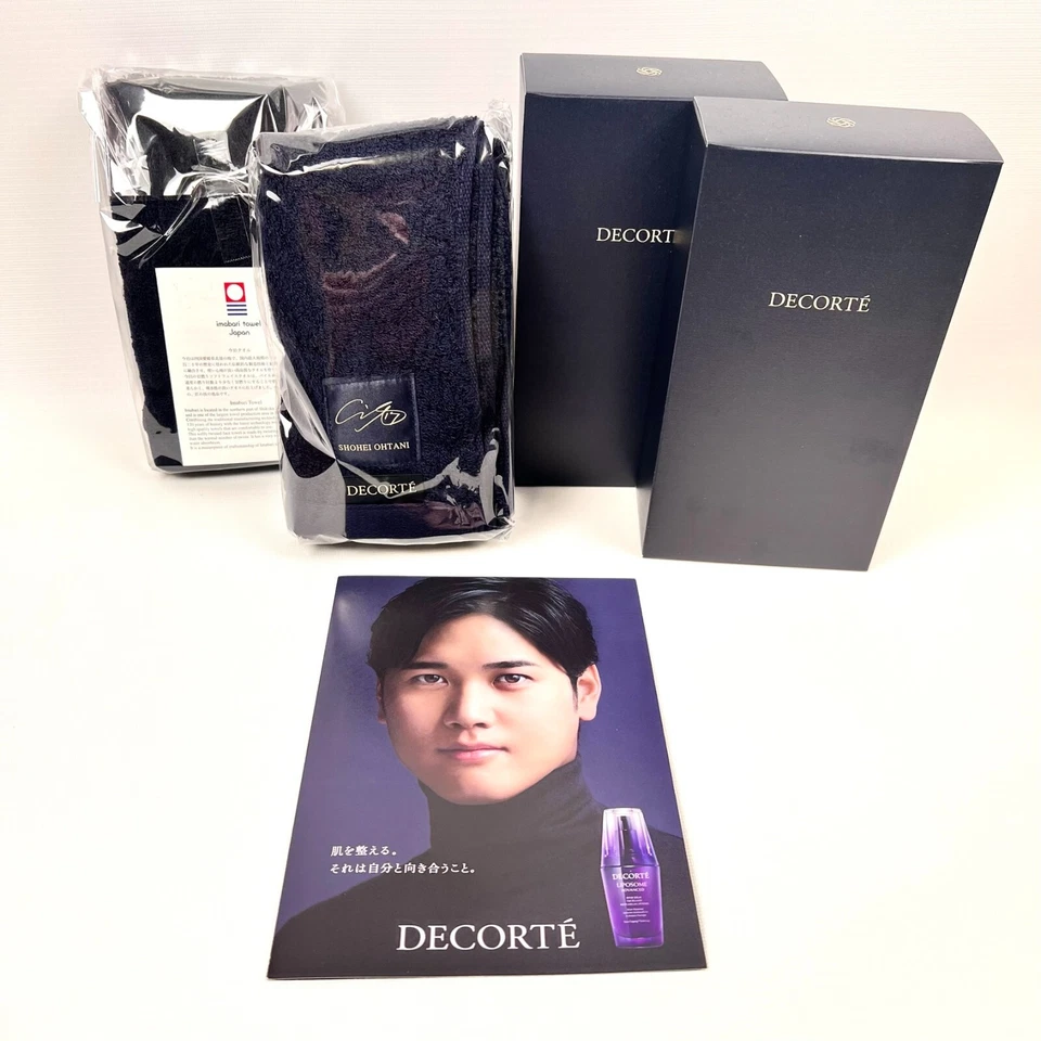 Conjunto de 2 toalhas de rosto limitadas autografadas DECORTE Shohei Ohtani 2' 7.1" x 1' 1.8" - Imagem 2 de 4