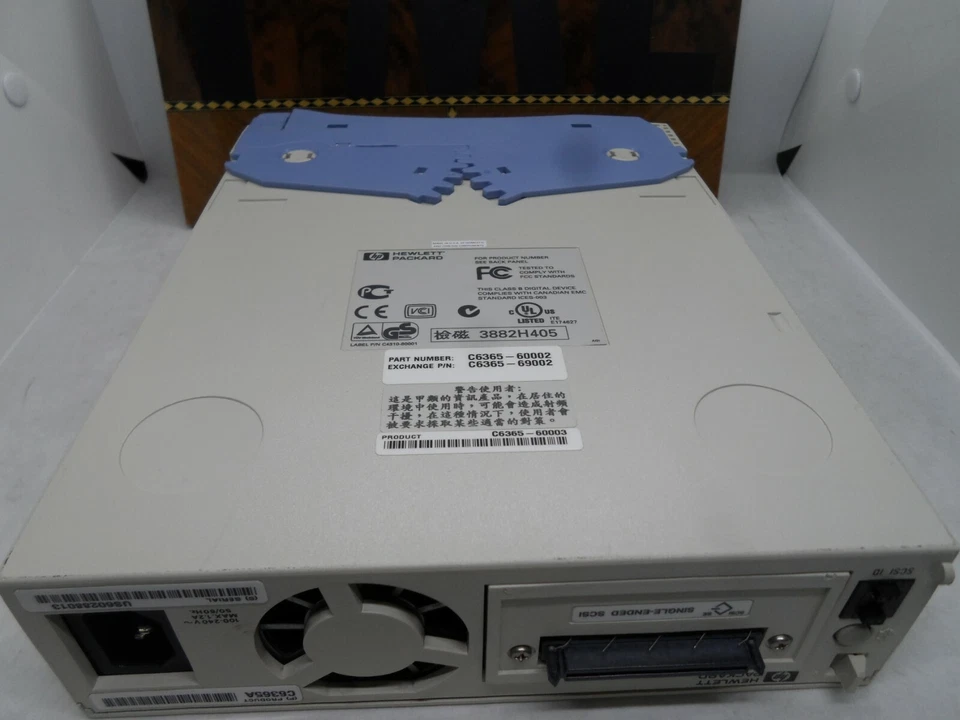 HP 12/24GB DAT SURESTORE DDS3 SCSI IN SMART ARRAY C6365-60002 C6365-69002 c6365a - Image 3 of 3