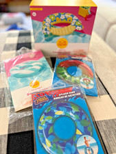 New Pool Float Lot 4: Unopened Floats