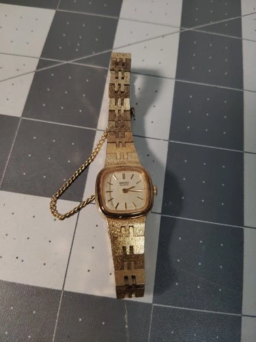 Vintage Women's  Seiko Women  Gold Tone Bracelet Watch