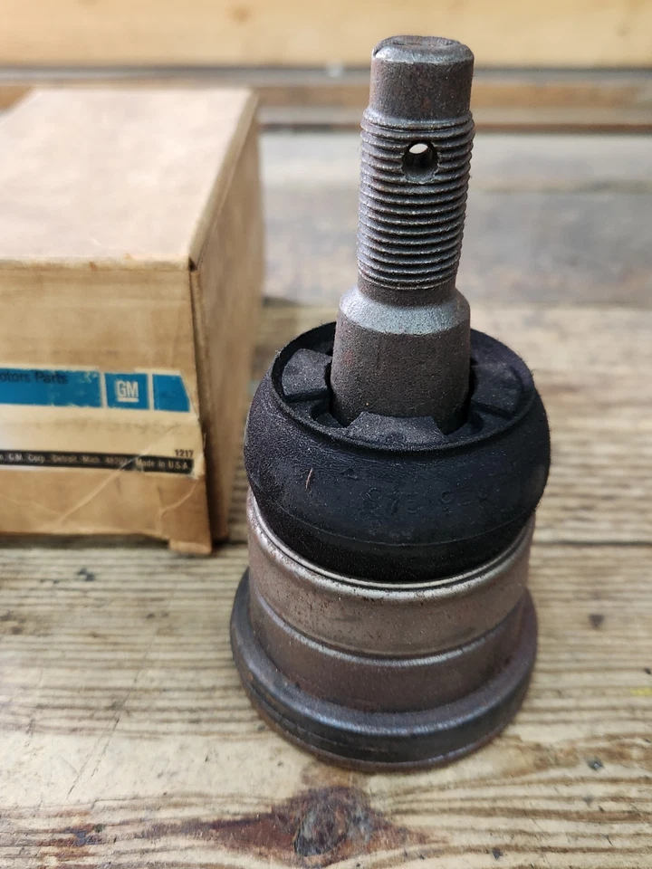 Chevrolet GMC 1971 1972 camioneta Chevrolet GMC GV C20 C30 rótula inferior 9751952 nuevo de lote original Foto 2 de 4