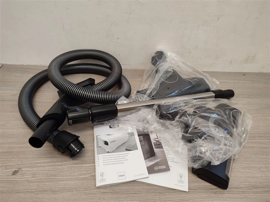 Miele L1-CAT-AND-DOG Vacuum 890w Cylinder 4 Power Levels - Black [ID7010975760] - Image 4 of 4