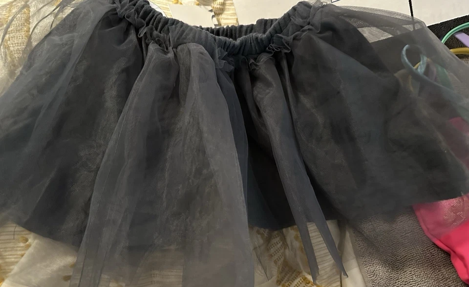 Garannimal~Gerber Lote Cantidad 11 Piezas Niño Pequeño~Zara~Pantalones Cortos~Trajes de Baño~Vestido y PJS NUEVO CON ETIQUETAS Foto 4 de 4