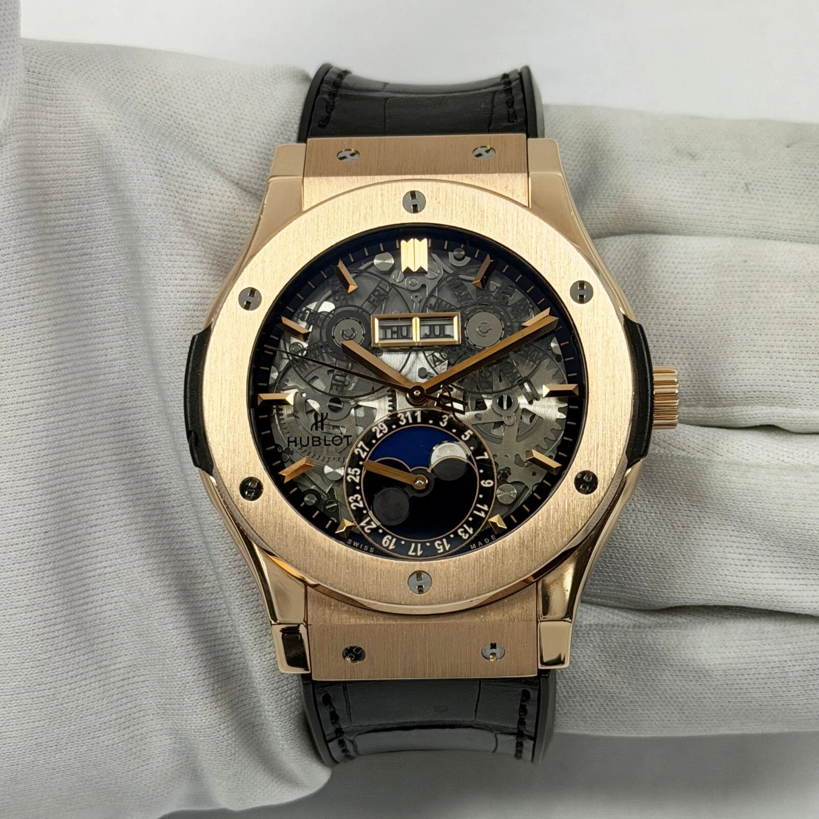 Hublot — Hublot Classic Fusion Aerofusion Moonphase 517.OX.0180.LR 45MM Rg Skeleton Box