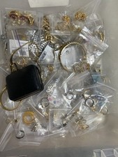 Huge Vintage Estate Costume Jewelry Lot Of 210 + Pieces